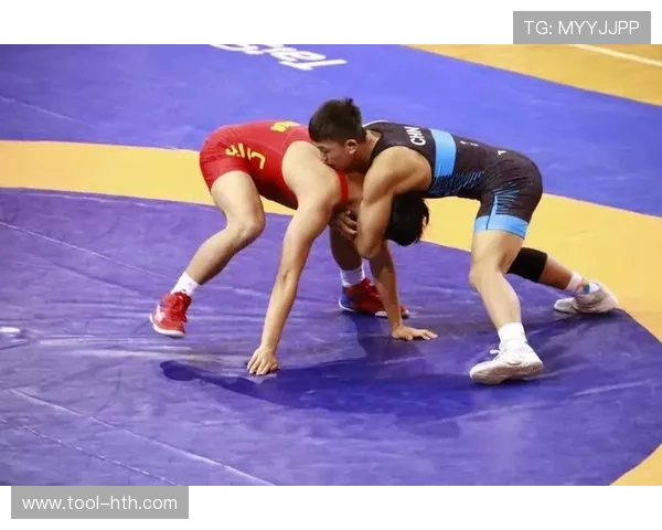 中国体育企业扬帆出海，泰山体育为国际赛事提供摔跤器材获世界摔跤联合会认可